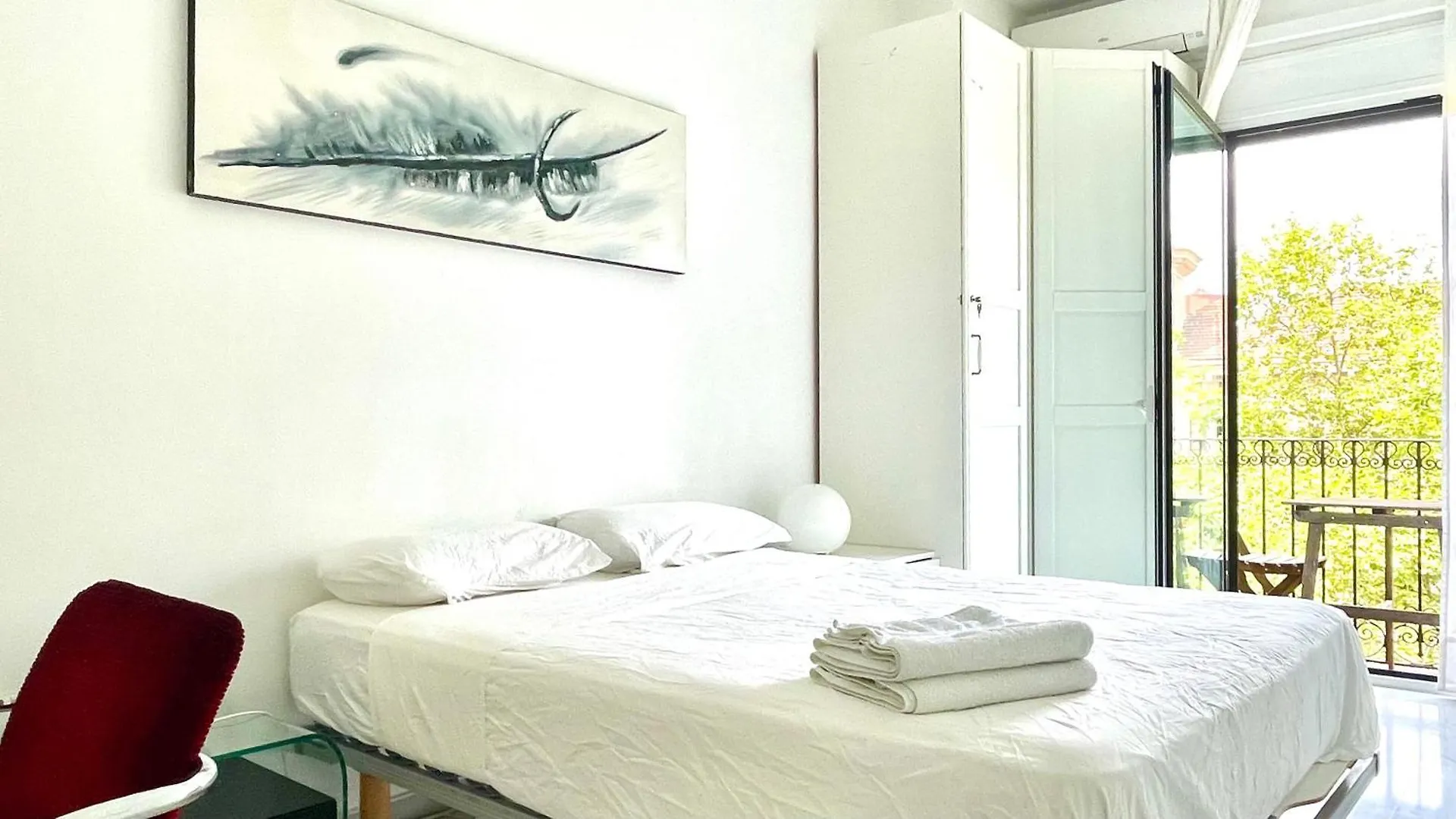 Enric Granados 17 Apartment Barcelona 0*,  Spain